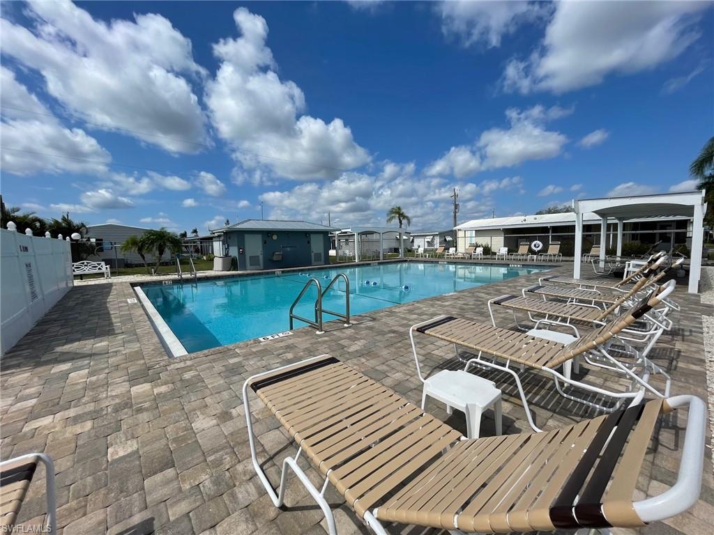 LEESURE VILLAGE - Residential