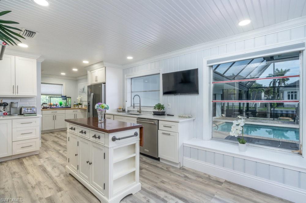 ROYAL HARBOR - Residential