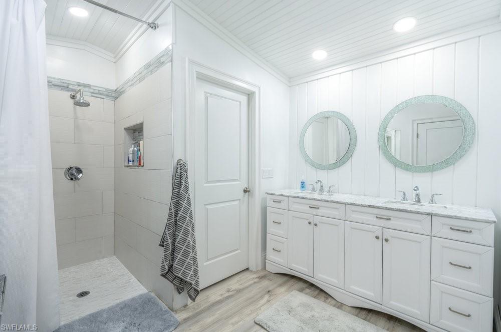 ROYAL HARBOR - Residential