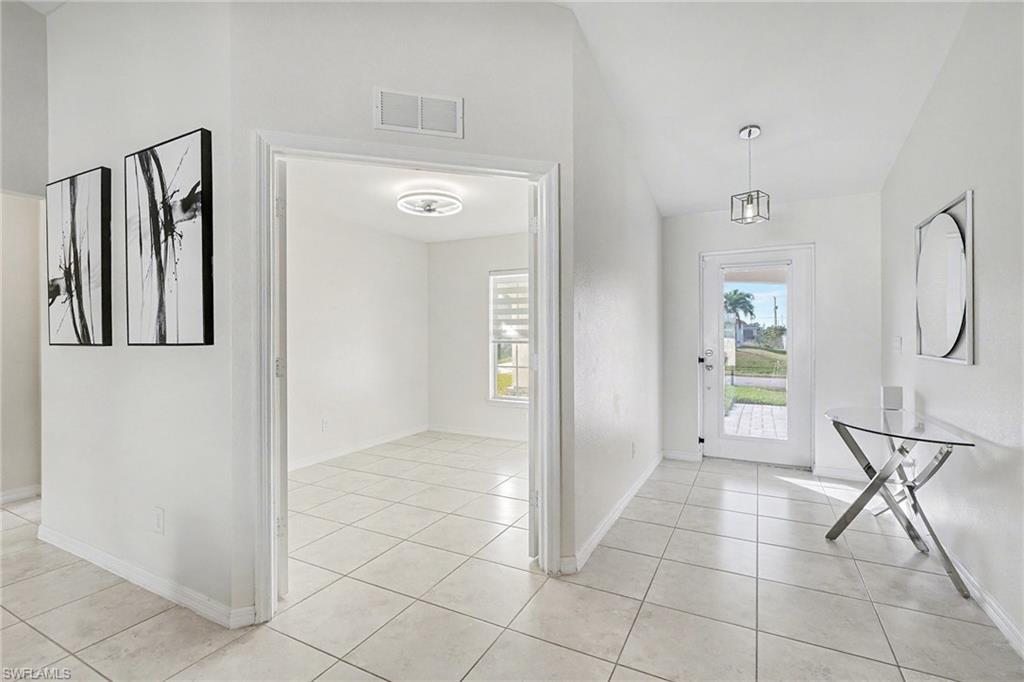 CAPE CORAL - Residential