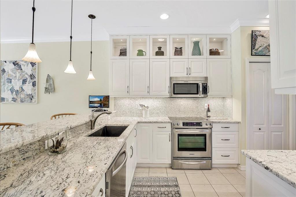 BAY CEDAR - Residential