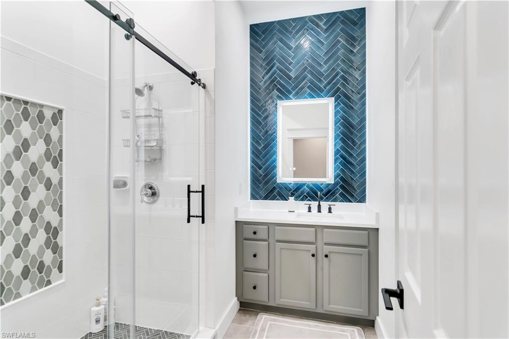 HARMONY POINTE - Residential