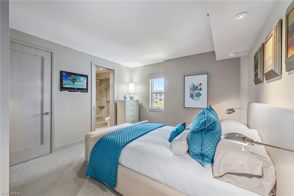 CONTESSA AT BAY COLONY - Residential