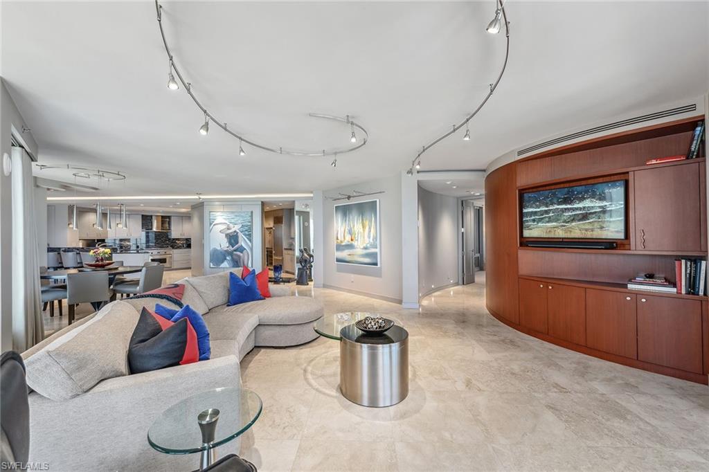 CONTESSA AT BAY COLONY - Residential