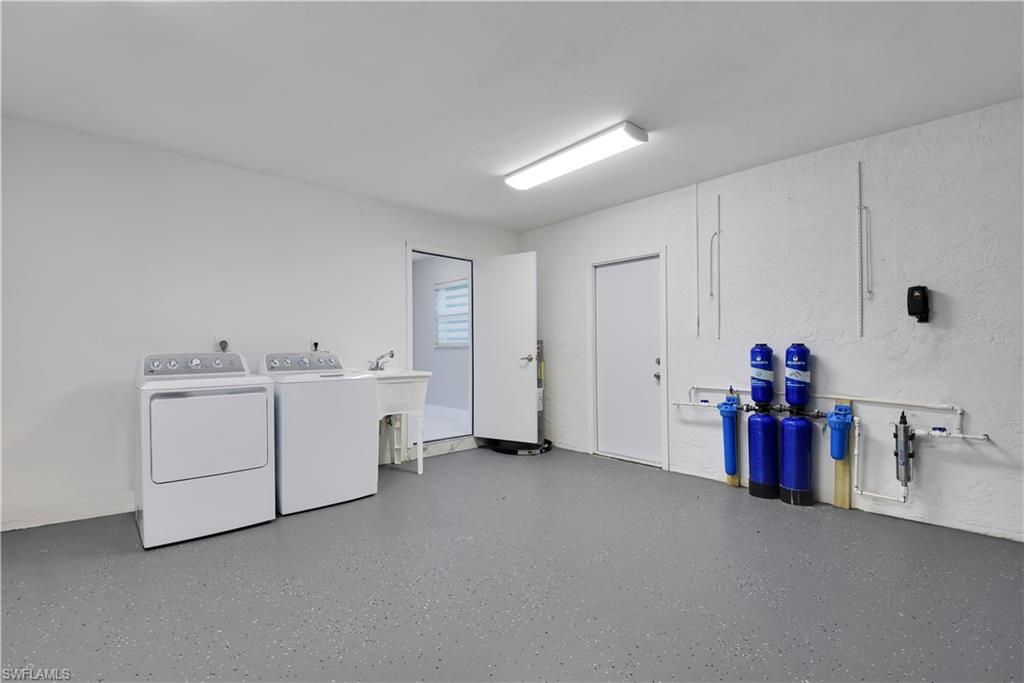 GOLDEN GATE CITY - Residential