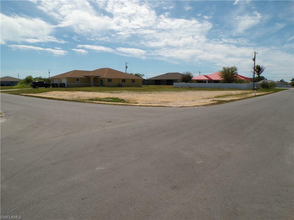 CAPE CORAL - Land
