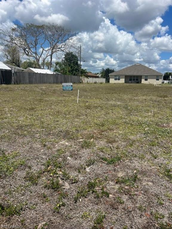 CAPE CORAL - Land