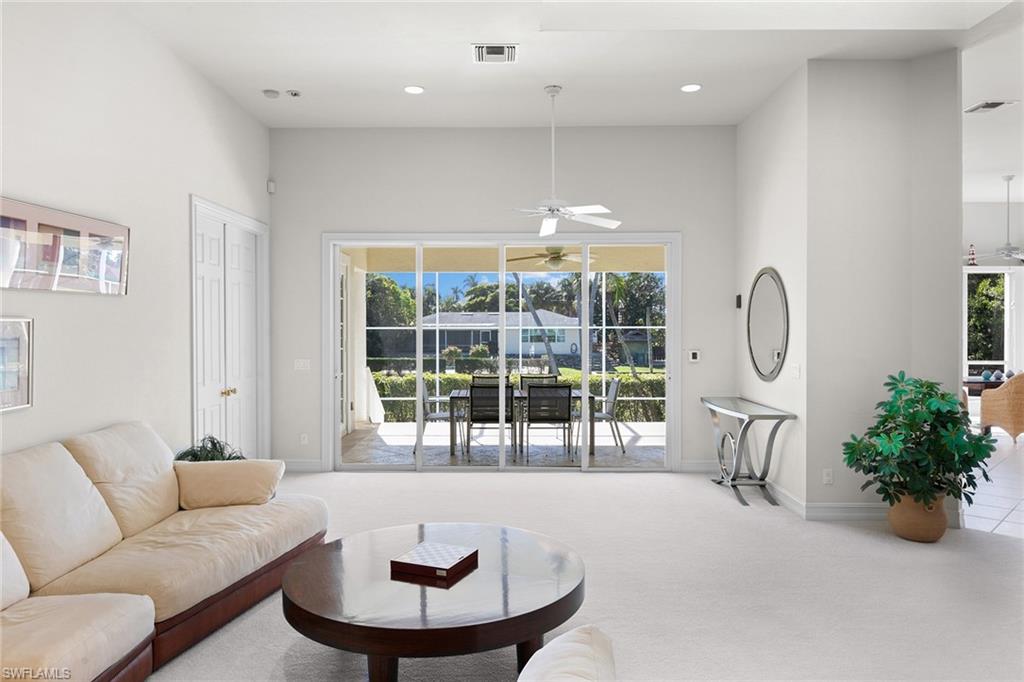 AQUALANE SHORES - Residential