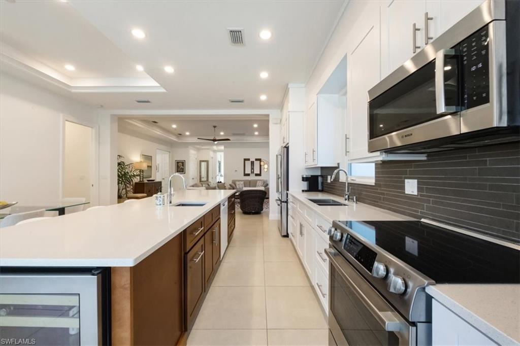 NAPLES PARK - Residential