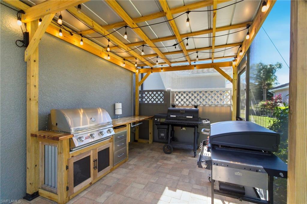 MAGNOLIA LAKES - Residential