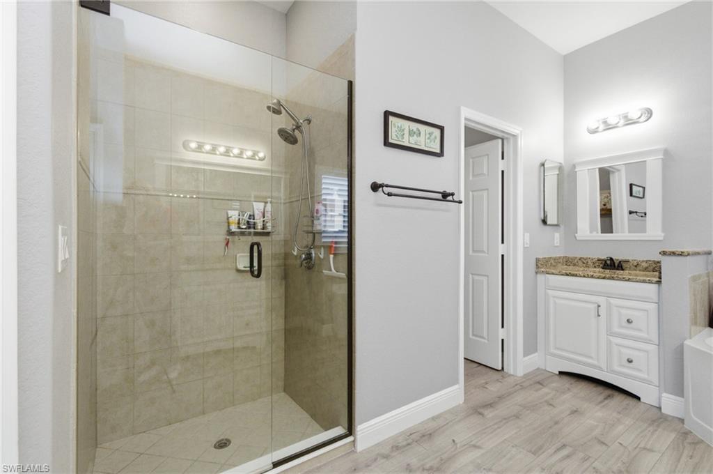 MAGNOLIA LAKES - Residential