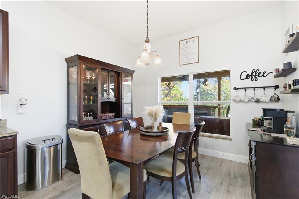 MAGNOLIA LAKES - Residential