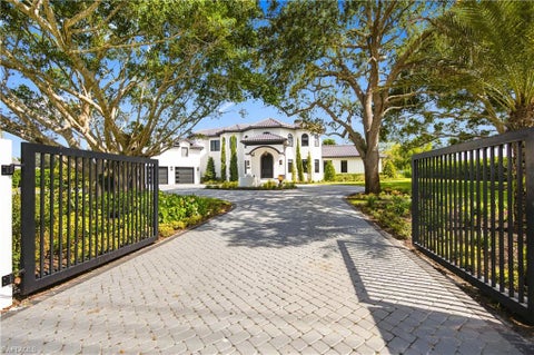 Photo of 540 Ridge DR, NAPLES, FL 34109 (MLS # 226037133)