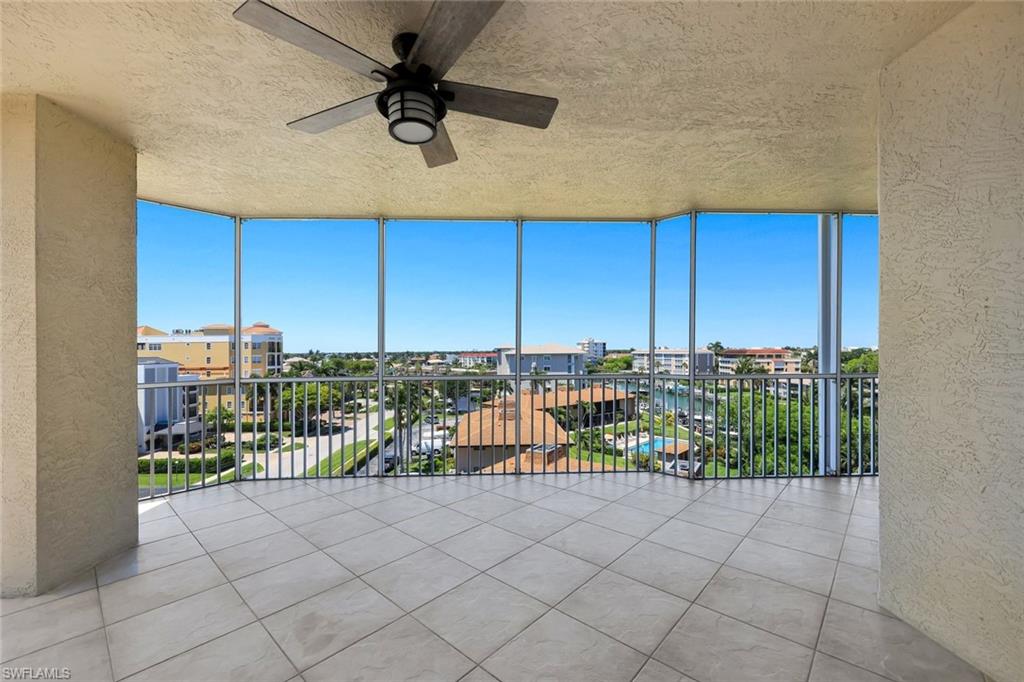 COURTYARD TOWERS - Residential