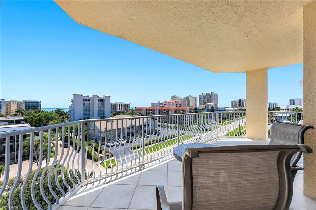 COURTYARD TOWERS - Residential