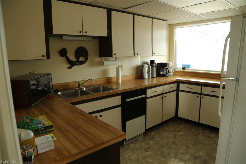 MYERLEE GOLFSIDE EAST CONDO - Residential