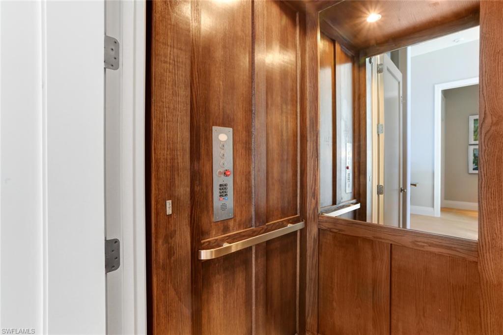 BONITA BEACH - Residential