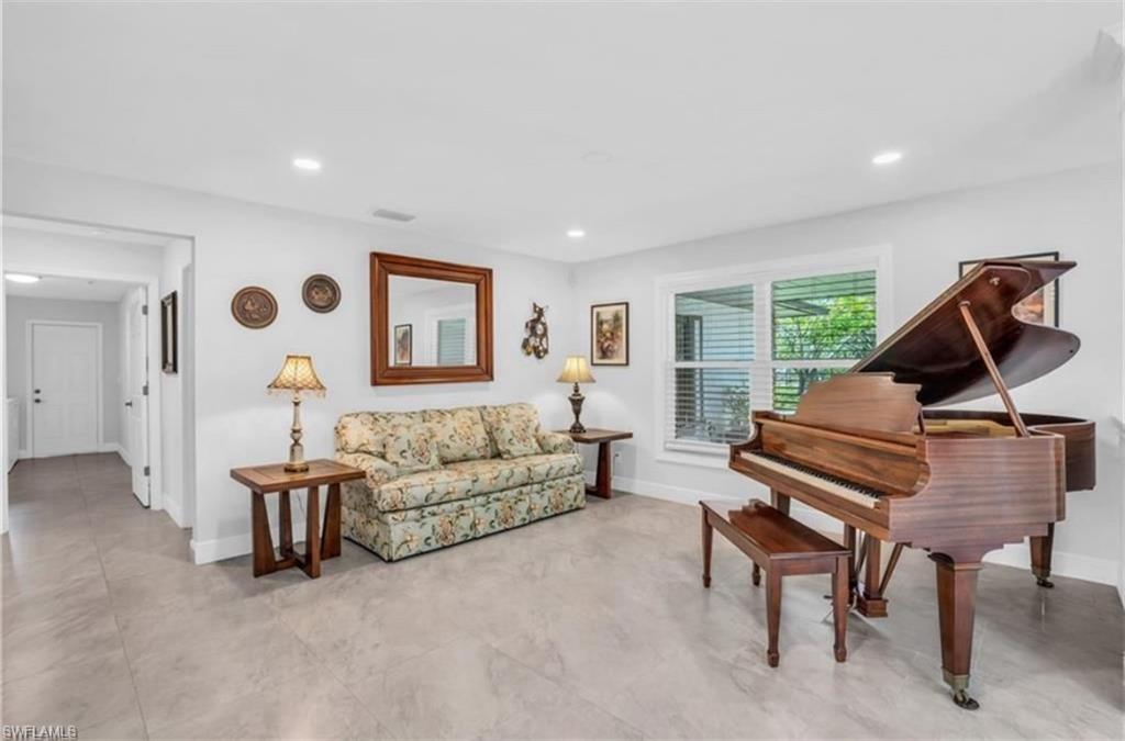 CYPRESS LAKE ESTATES - Residential