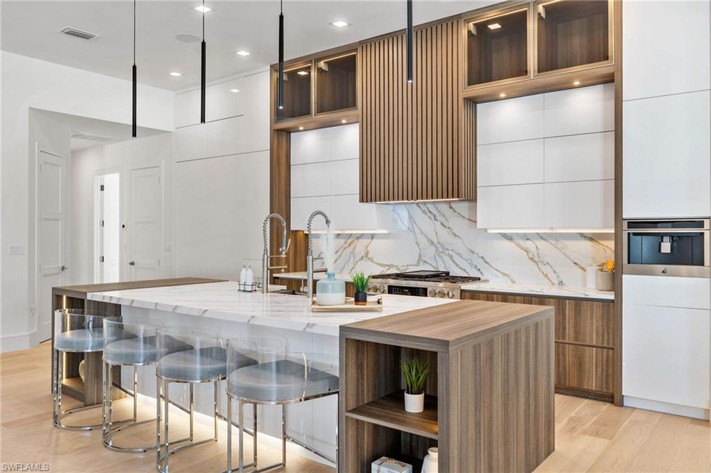 ESTATES - Residential