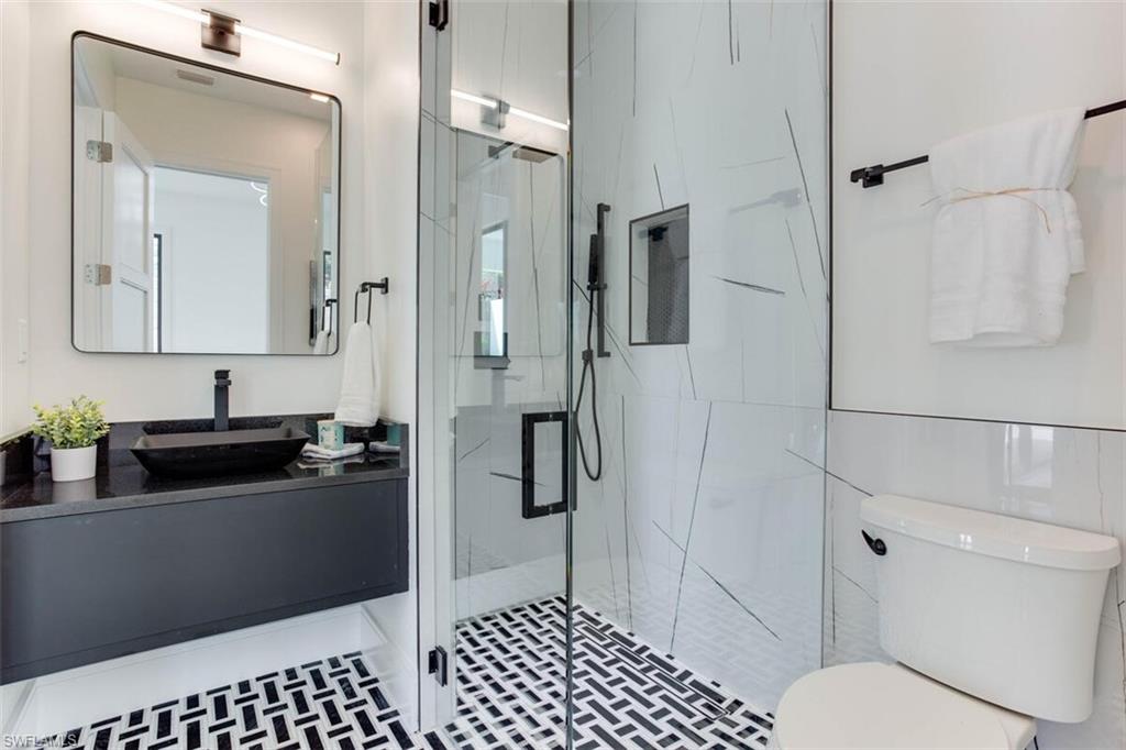 ESTATES - Residential