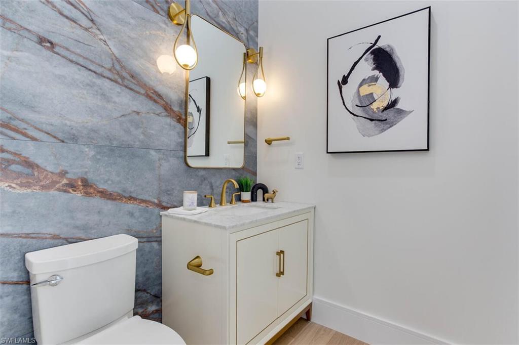 ESTATES - Residential