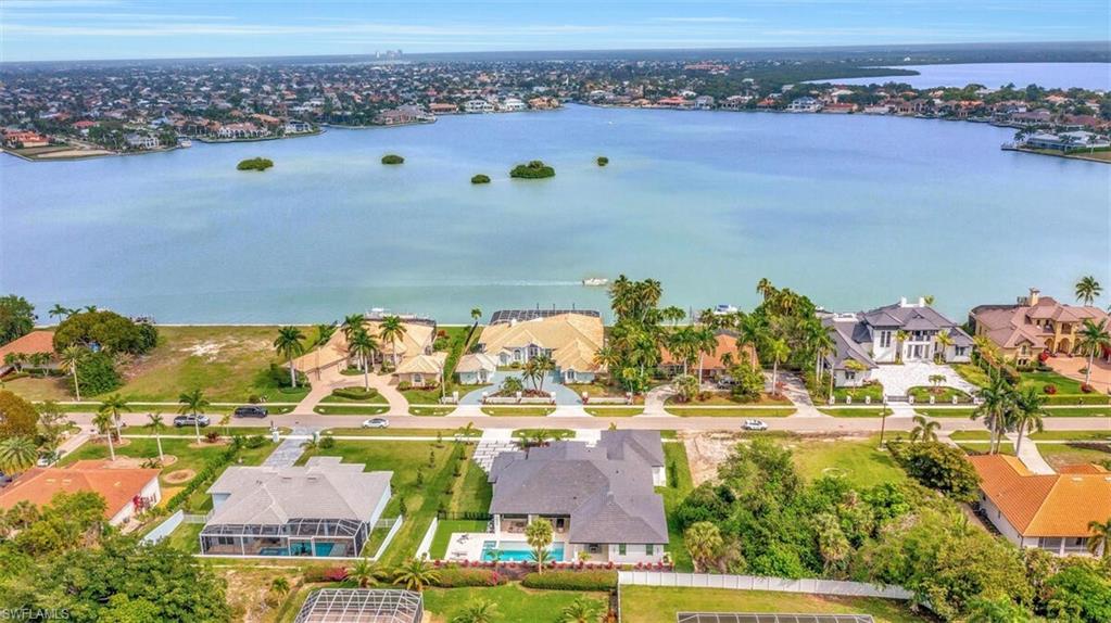 ESTATES - Residential