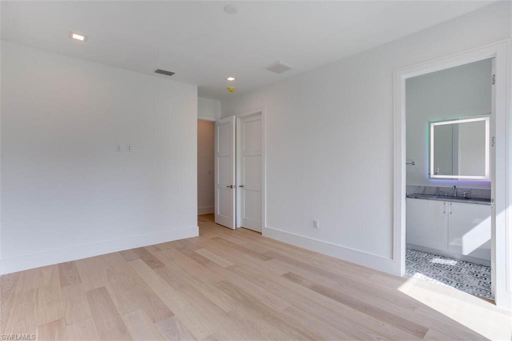 ESTATES - Residential