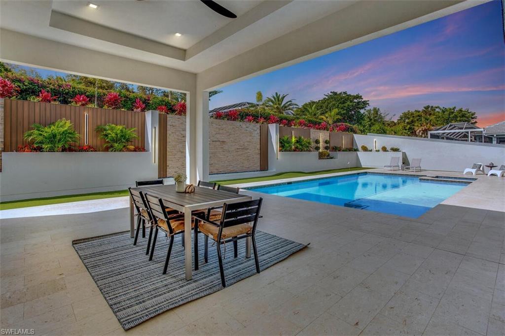 ESTATES - Residential