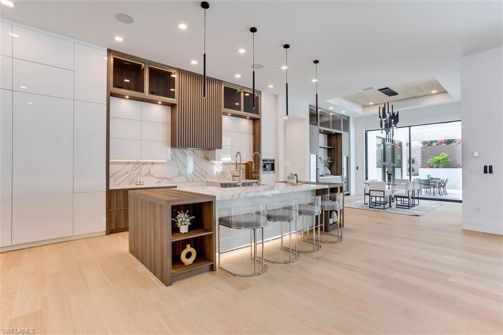 ESTATES - Residential