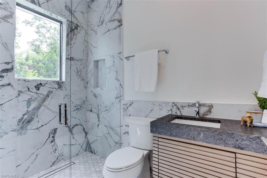 ESTATES - Residential