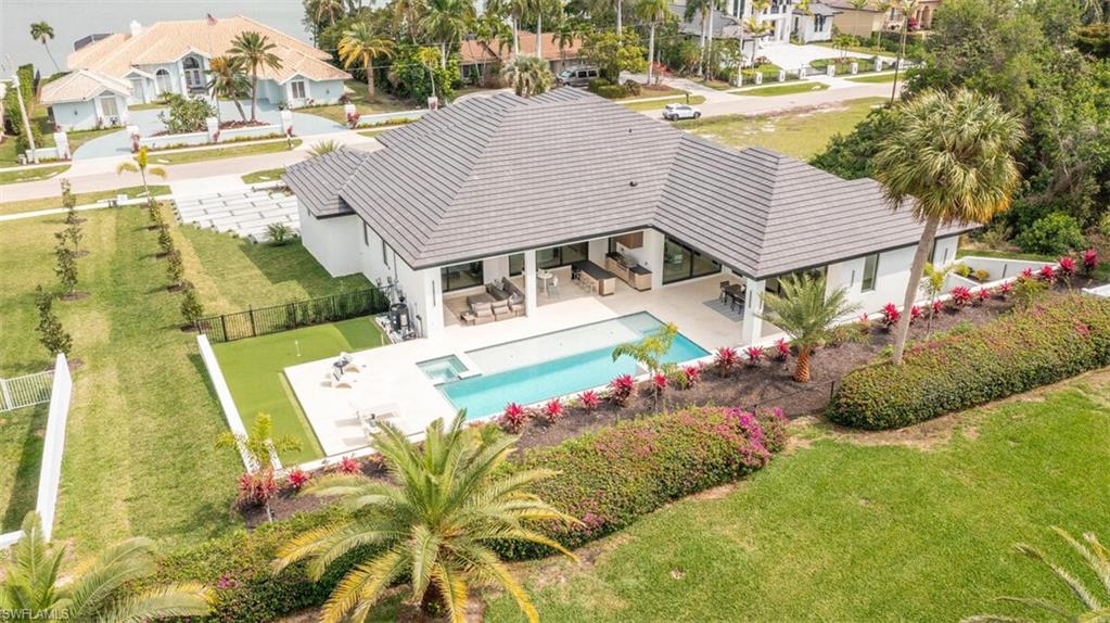 ESTATES - Residential