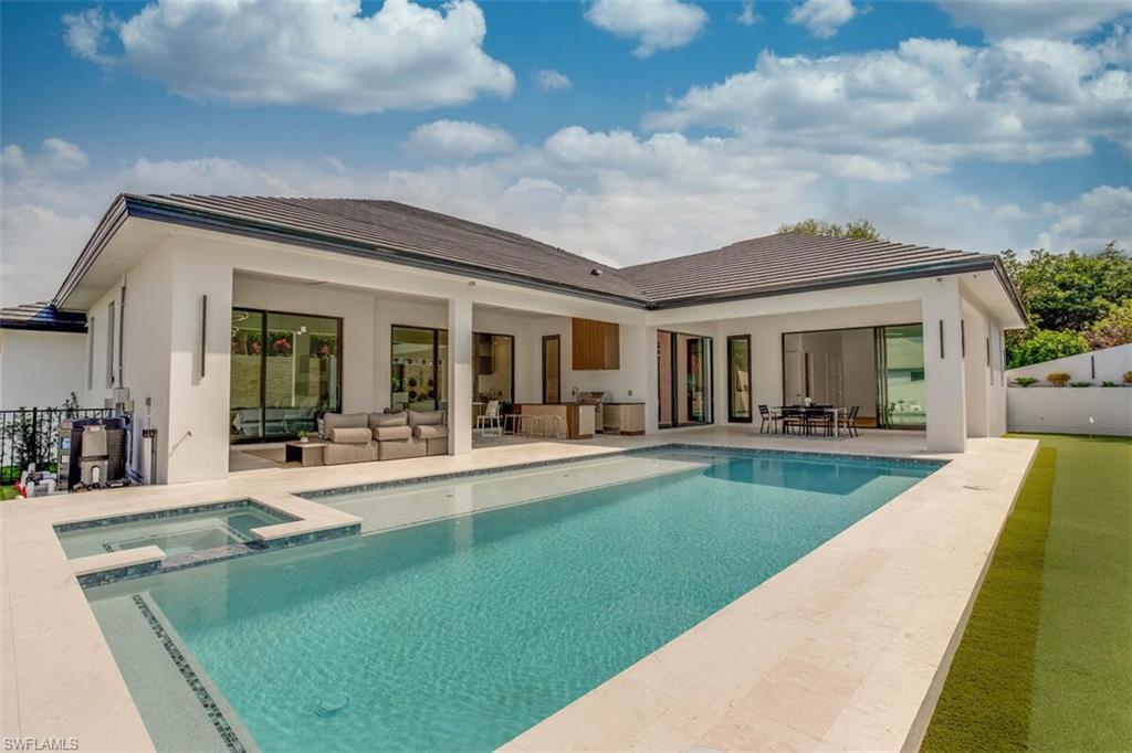 ESTATES - Residential