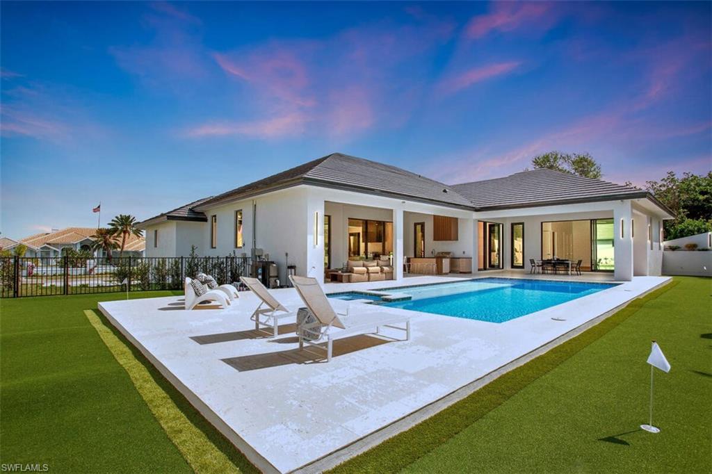 ESTATES - Residential