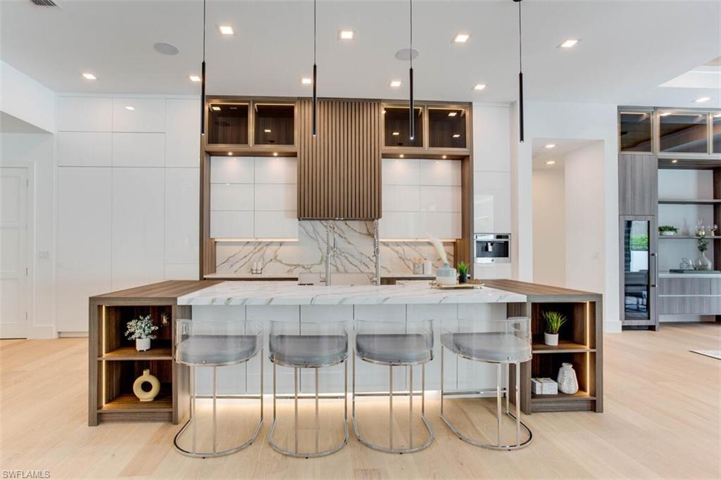 ESTATES - Residential