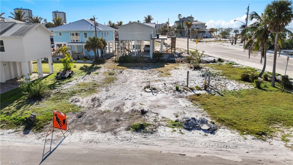 GULF ISLAND MANOR - Land