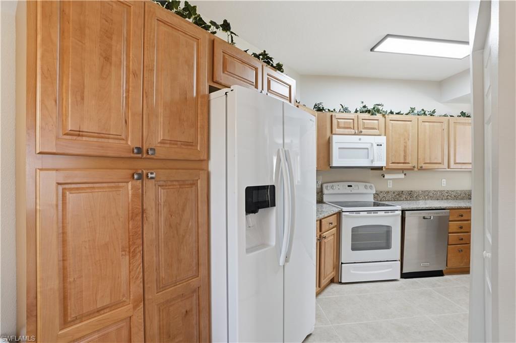 HUNTINGTON LAKES - Residential