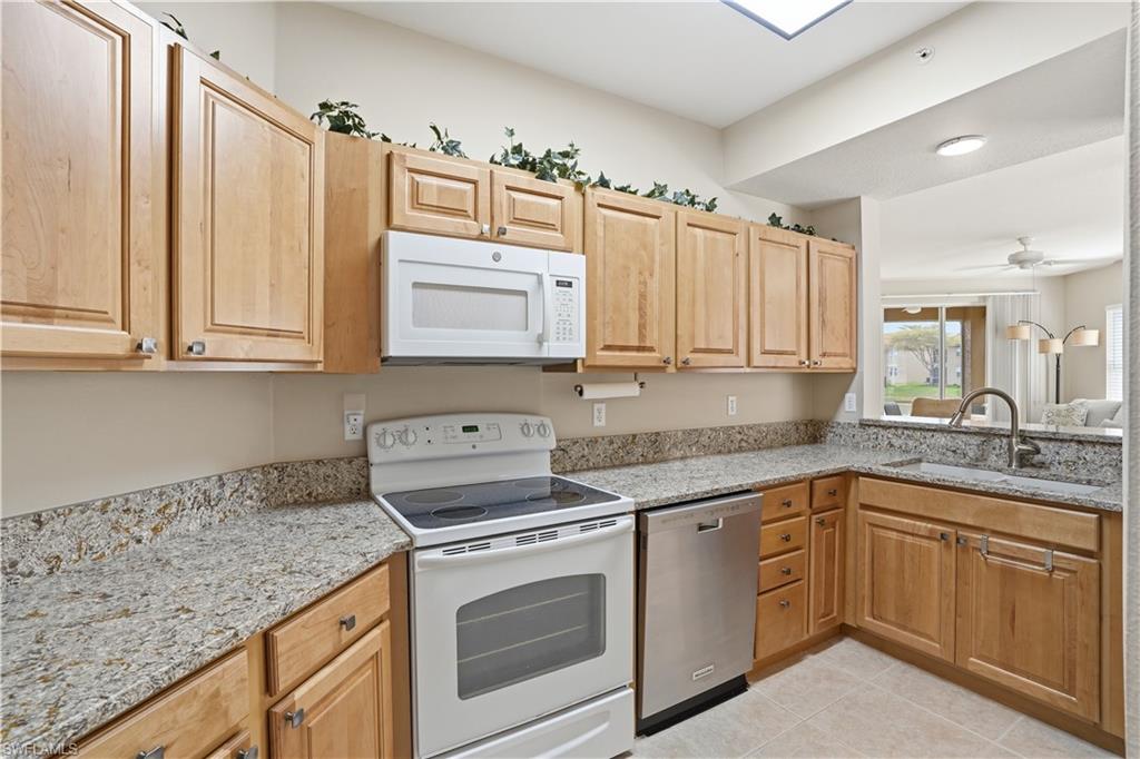 HUNTINGTON LAKES - Residential