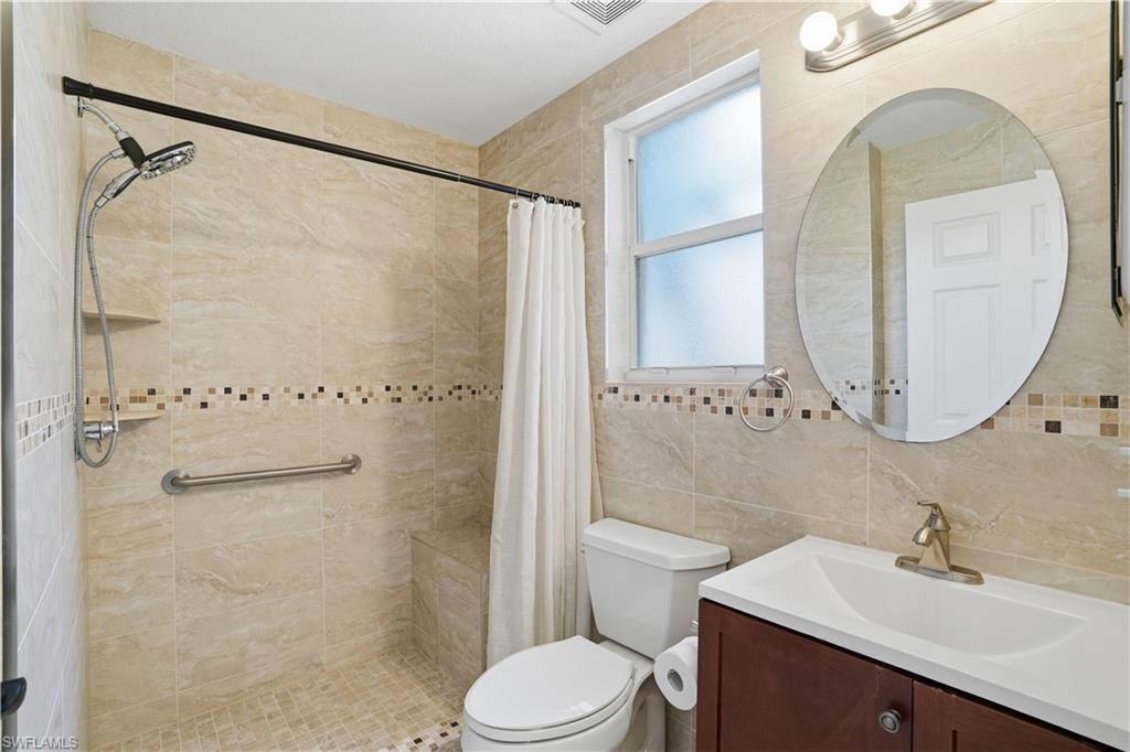 HUNTINGTON LAKES - Residential