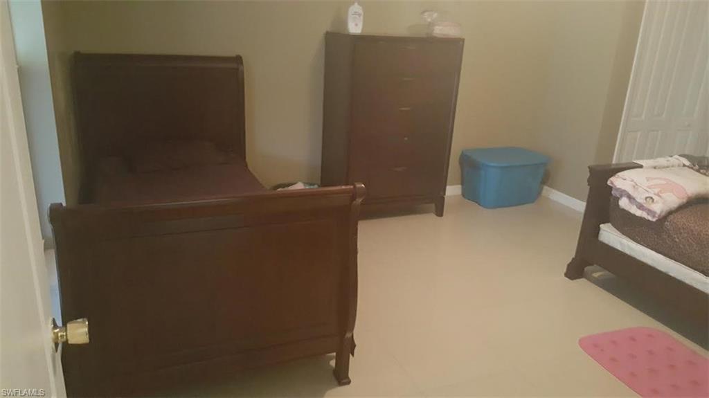 MIRROR LAKES - Residential