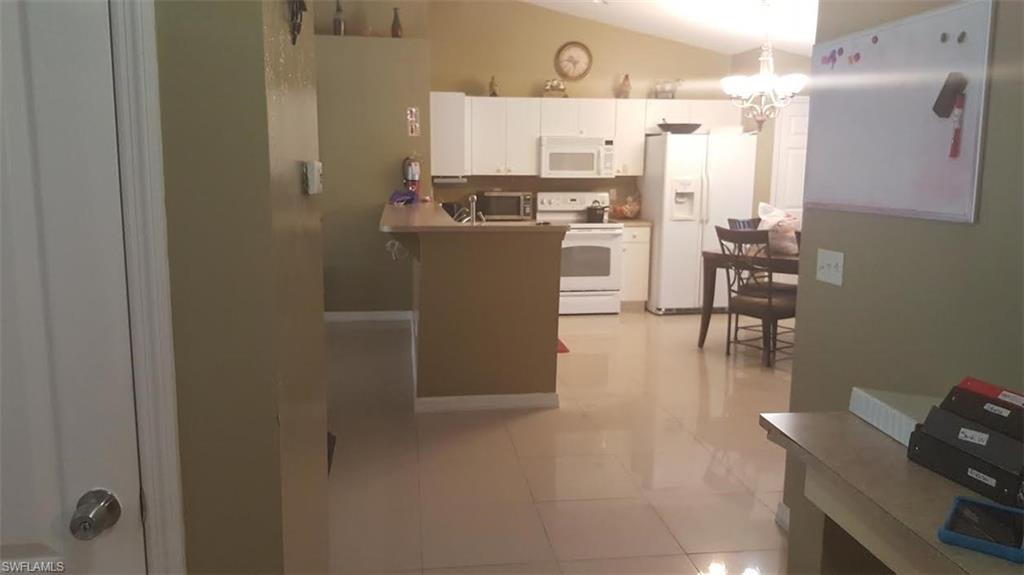 MIRROR LAKES - Residential