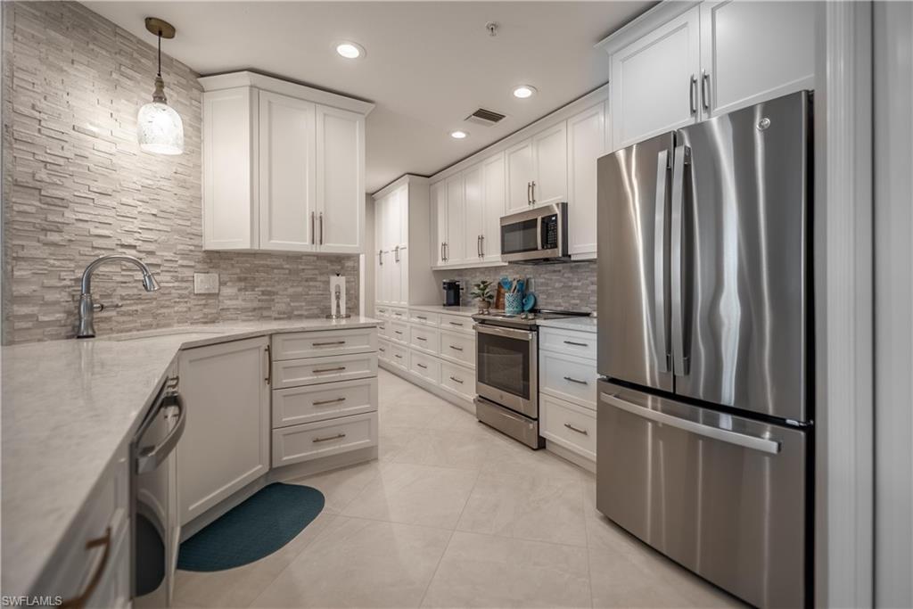 9160 Southmont CV 110