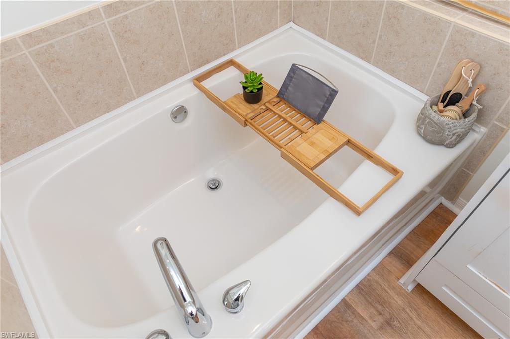 COLONIAL LINKS - Residential Lease