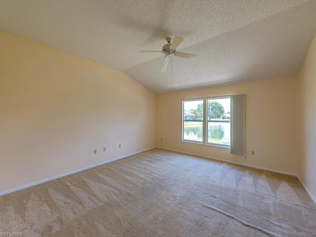 QUEENS PARK AT LAGO VERDE - Residential