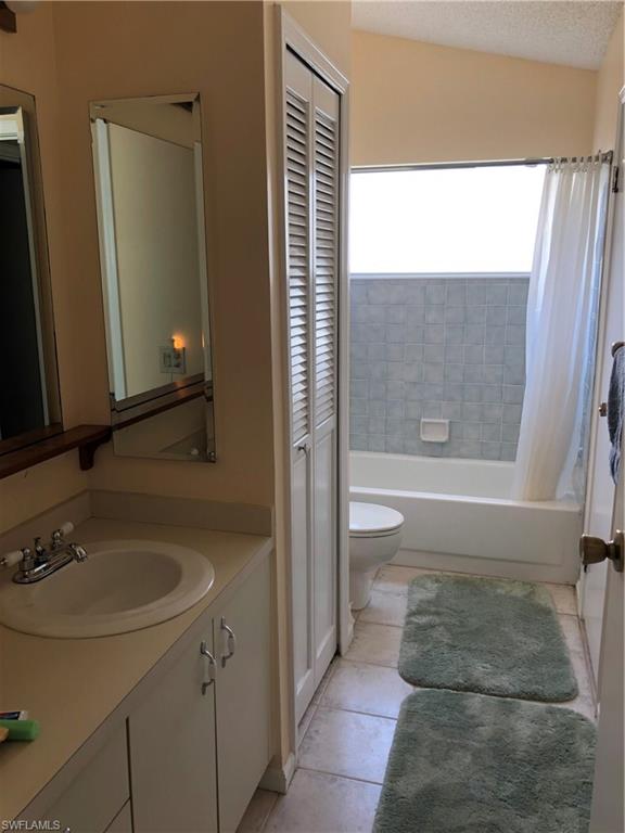 QUEENS PARK AT LAGO VERDE - Residential