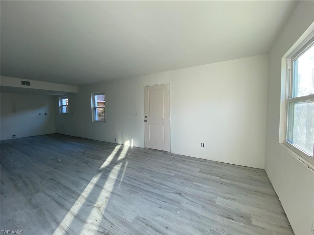 DAVIS WOODS CONDOMINIUM - Residential