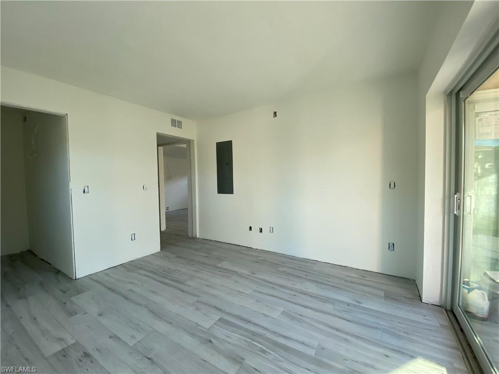 DAVIS WOODS CONDOMINIUM - Residential