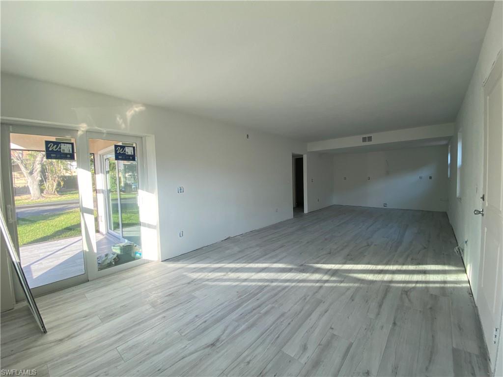 DAVIS WOODS CONDOMINIUM - Residential