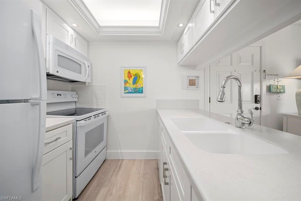 SANIBEL MOORINGS CONDO - Residential