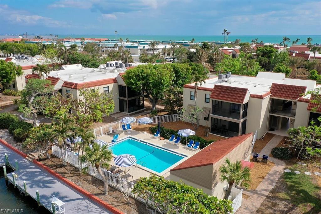 SANIBEL MOORINGS CONDO - Residential