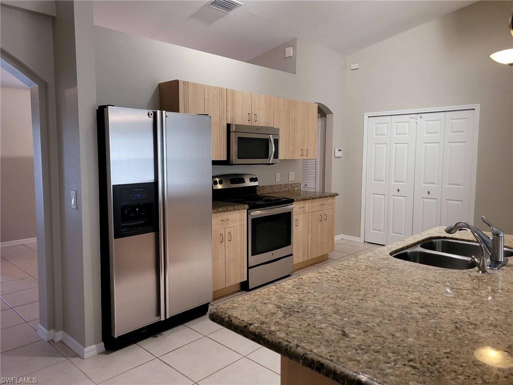 CAPE CORAL - Residential Lease